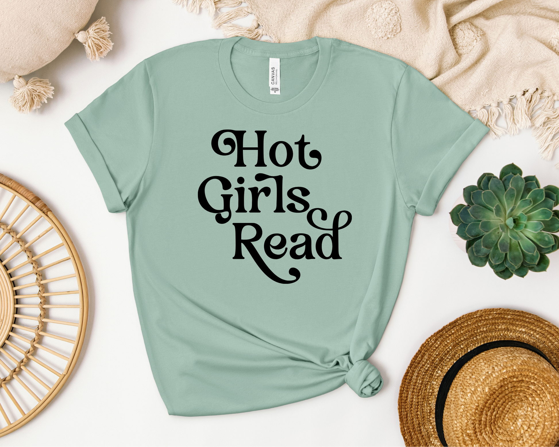 Hot Girls Read T-shirt - Thespicyromancebookclub LLC