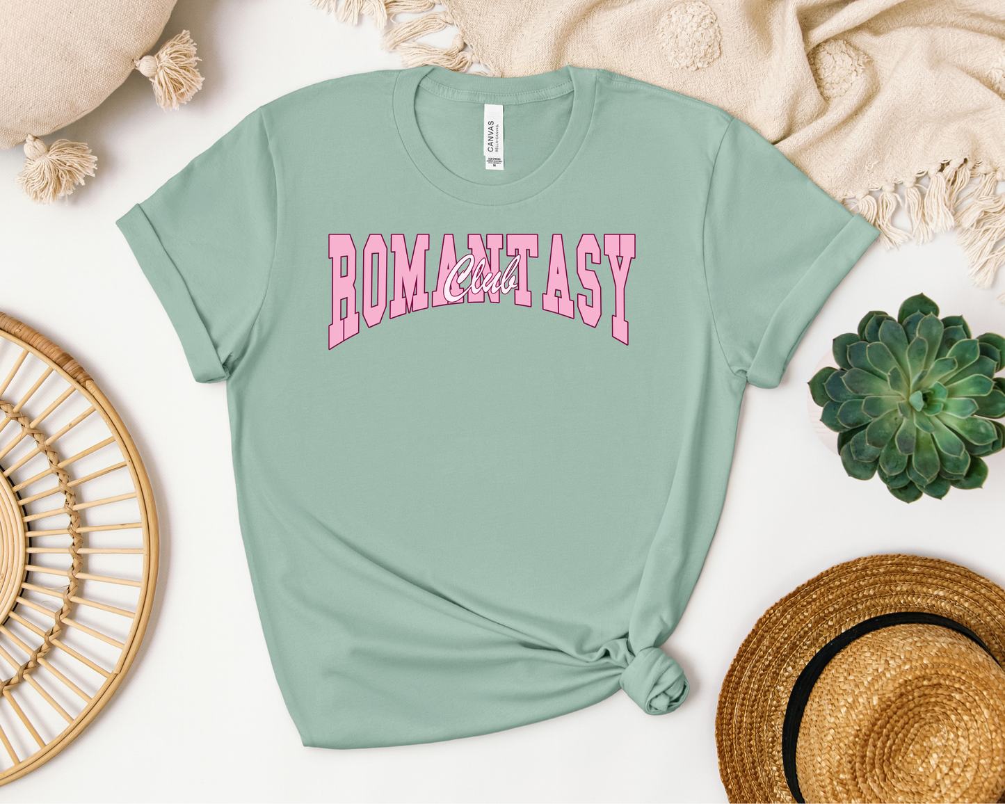 Romantasy Club T-shirt - Thespicyromancebookclub LLC