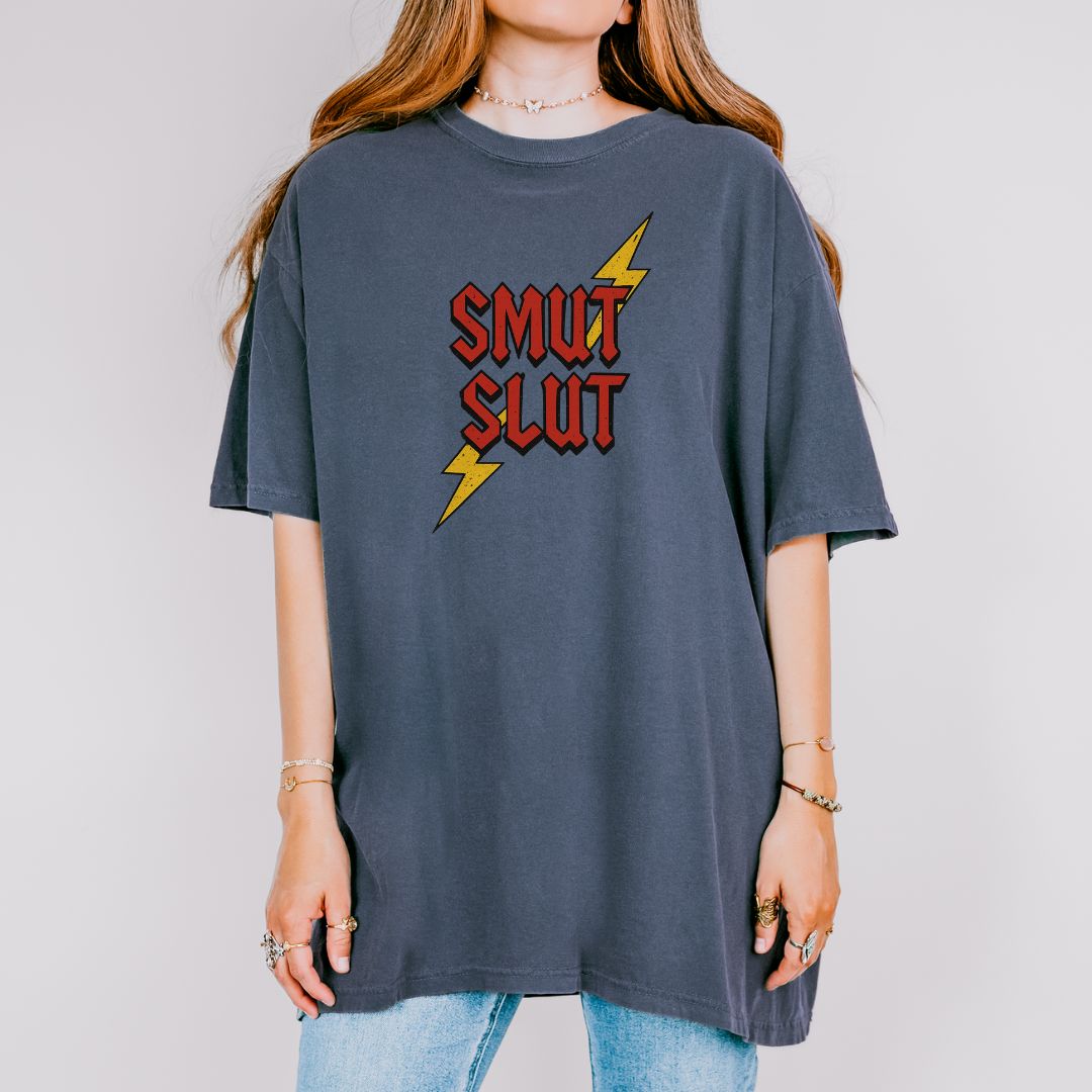 Smut Slut Lightning Comfort colors T-shirt - Thespicyromancebookclub LLC