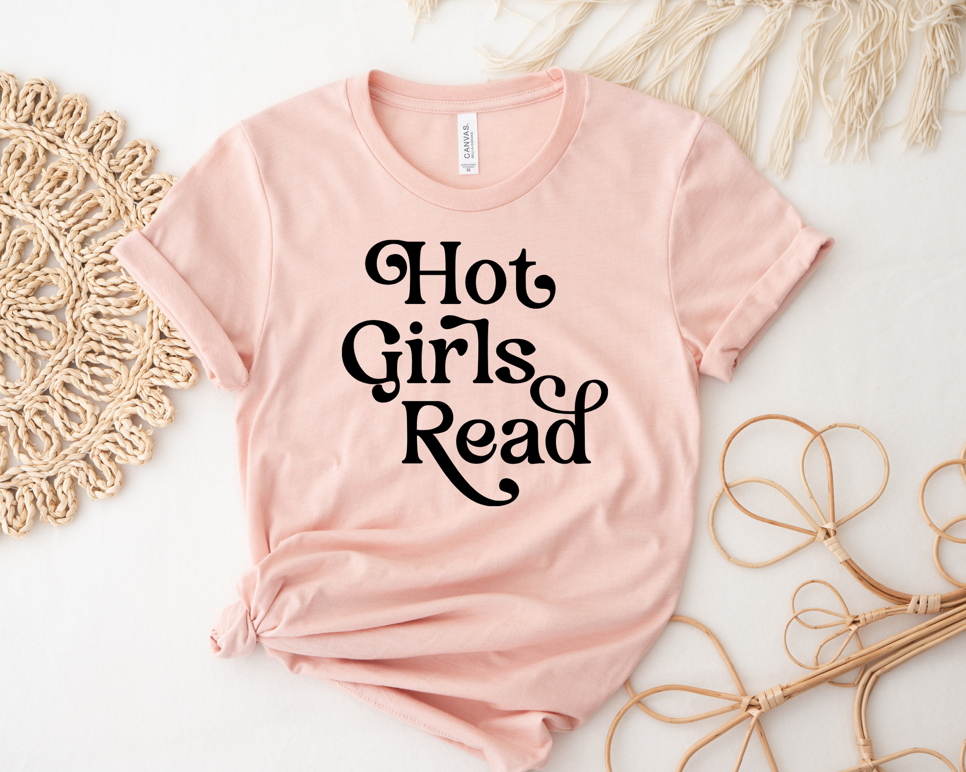Hot Girls Read T-shirt - Thespicyromancebookclub LLC