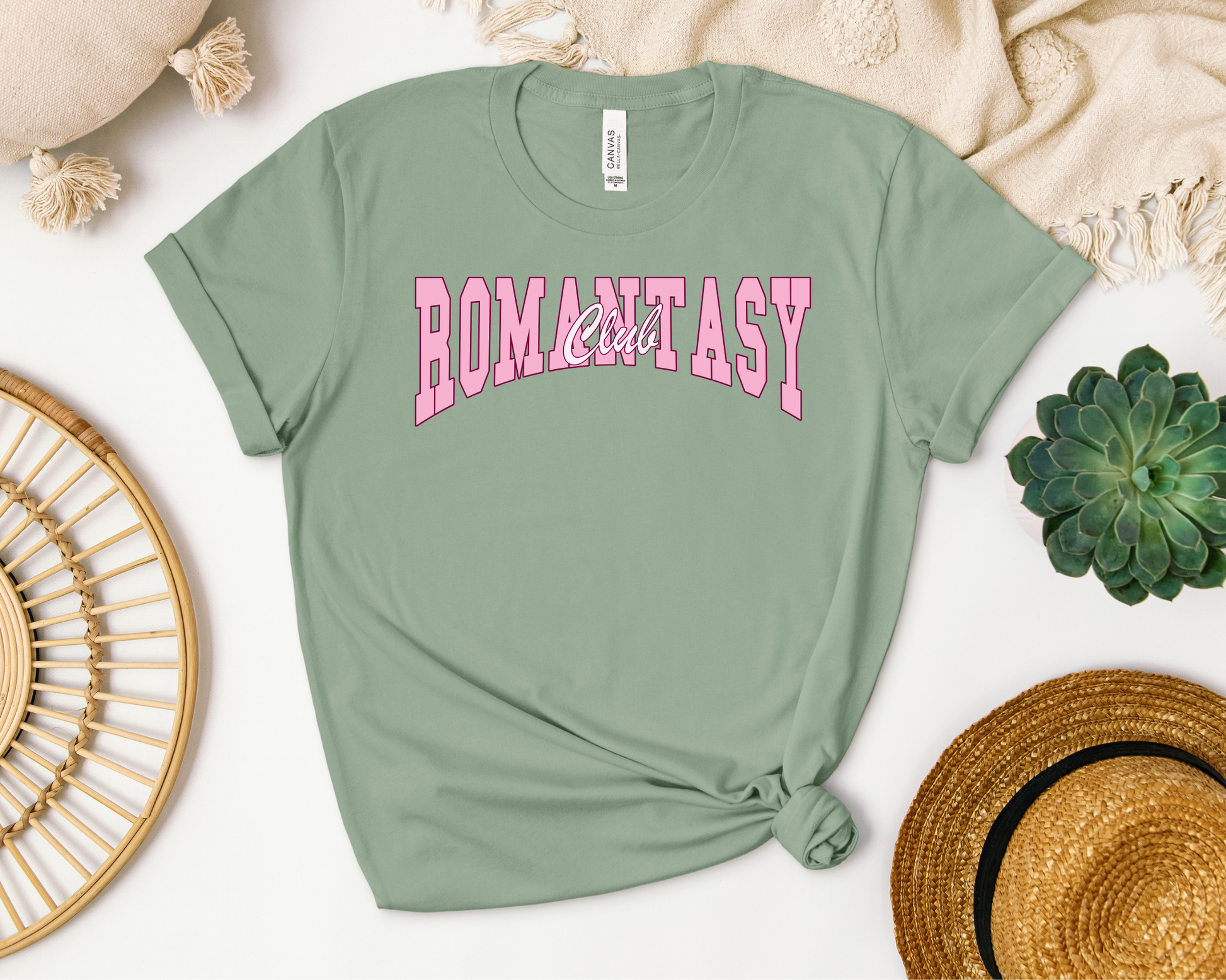 Romantasy Club T-shirt - Thespicyromancebookclub LLC