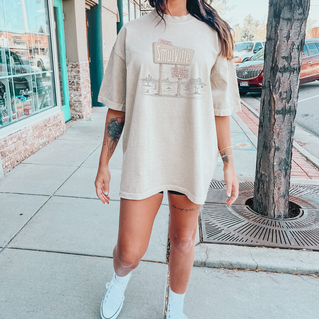 Smutville Comfort Colors T-shirt - Thespicyromancebookclub LLC