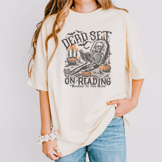 Dead Set On Reading Comfort Colors T-Shirt - Thespicyromancebookclub LLC