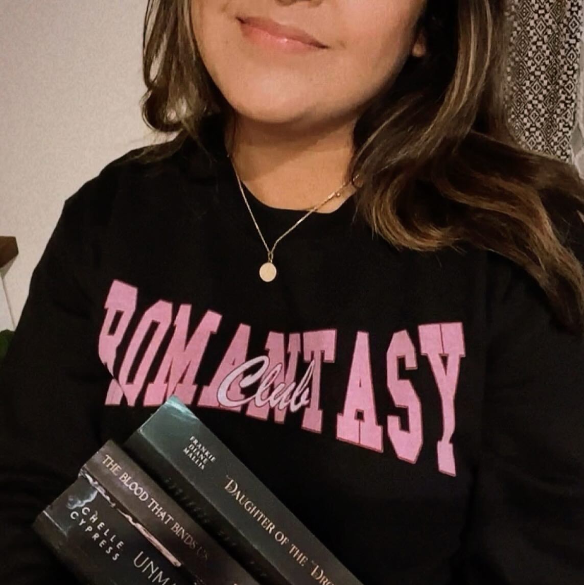 Romantasy Club Sweatshirt - Thespicyromancebookclub LLC